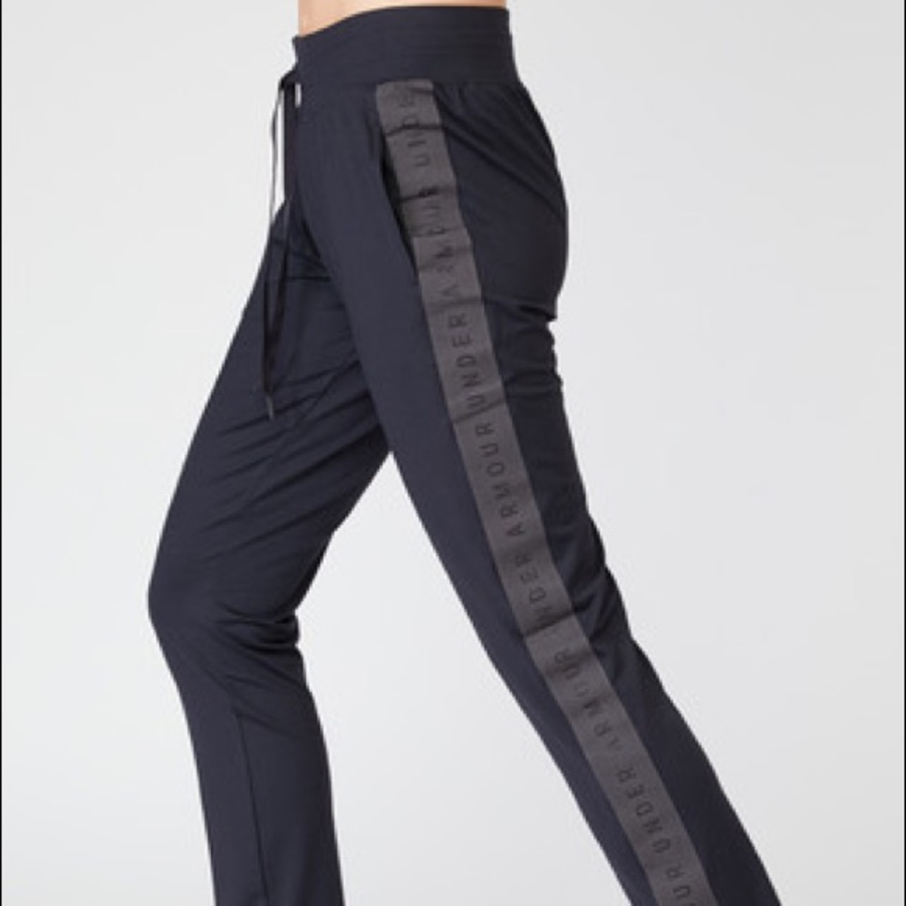 🆕 Under Armour Recover Travel Pants Medium